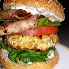 A picture of Turkey bacon turkey burgers.