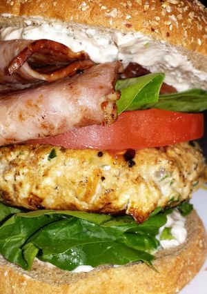 A picture of Turkey bacon turkey burgers.