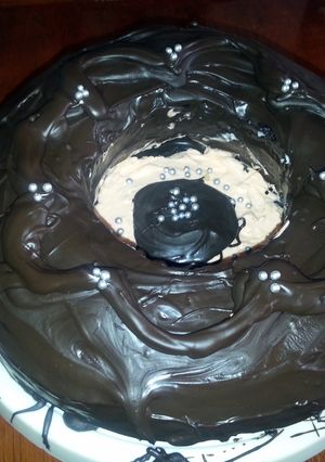 A picture of Dark fantasy cake.