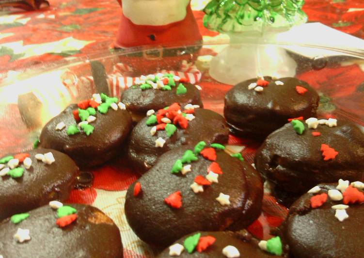 Simple Way to Prepare Ultimate sunshine &#39;s christmas chocolate peanutbutter cookies