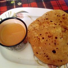 A picture of Besan ka paratha.