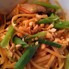 Rice noodles with spicy peanut sauce A picture of Rice noodles with spicy peanut sauce.