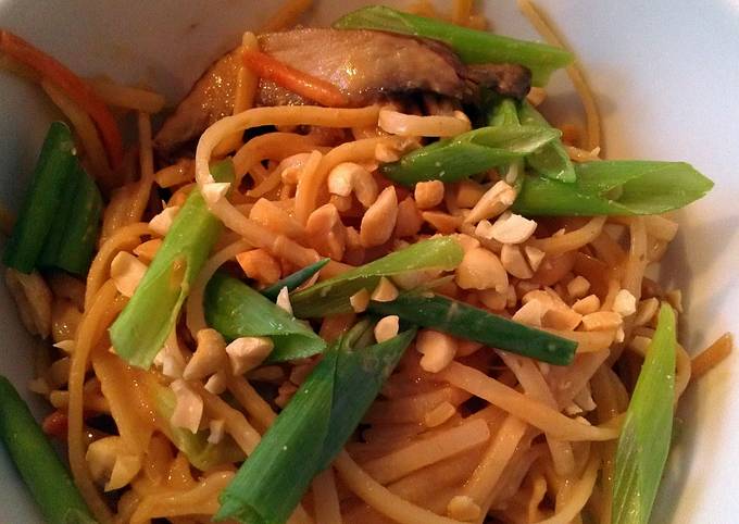 Simple Way to Prepare Homemade rice noodles with spicy peanut sauce