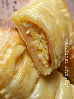 A picture of Ham & Egg Pies.
