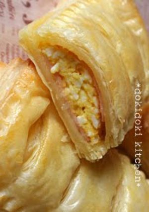 A picture of Ham & Egg Pies.