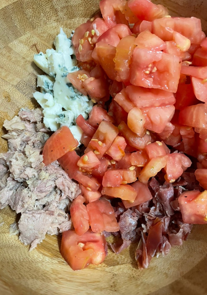 Una foto de Poke de cena con aceite
