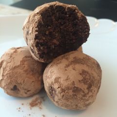 A picture of Raw Chocolate Truffles.