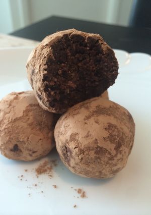 A picture of Raw Chocolate Truffles.