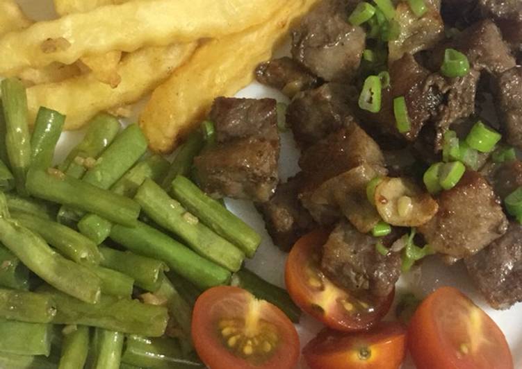 Garlic Butter Saikoro Steak