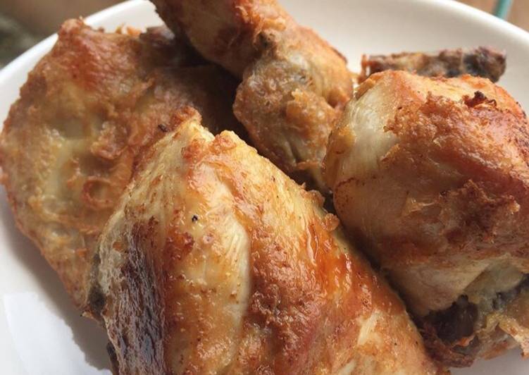 Langkah Mudah untuk Menyiapkan Ayam Goreng Bawang Putih, Bikin Ngiler