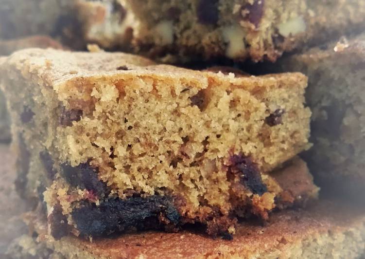 Recipe of Super Quick Homemade Date and walnut bars