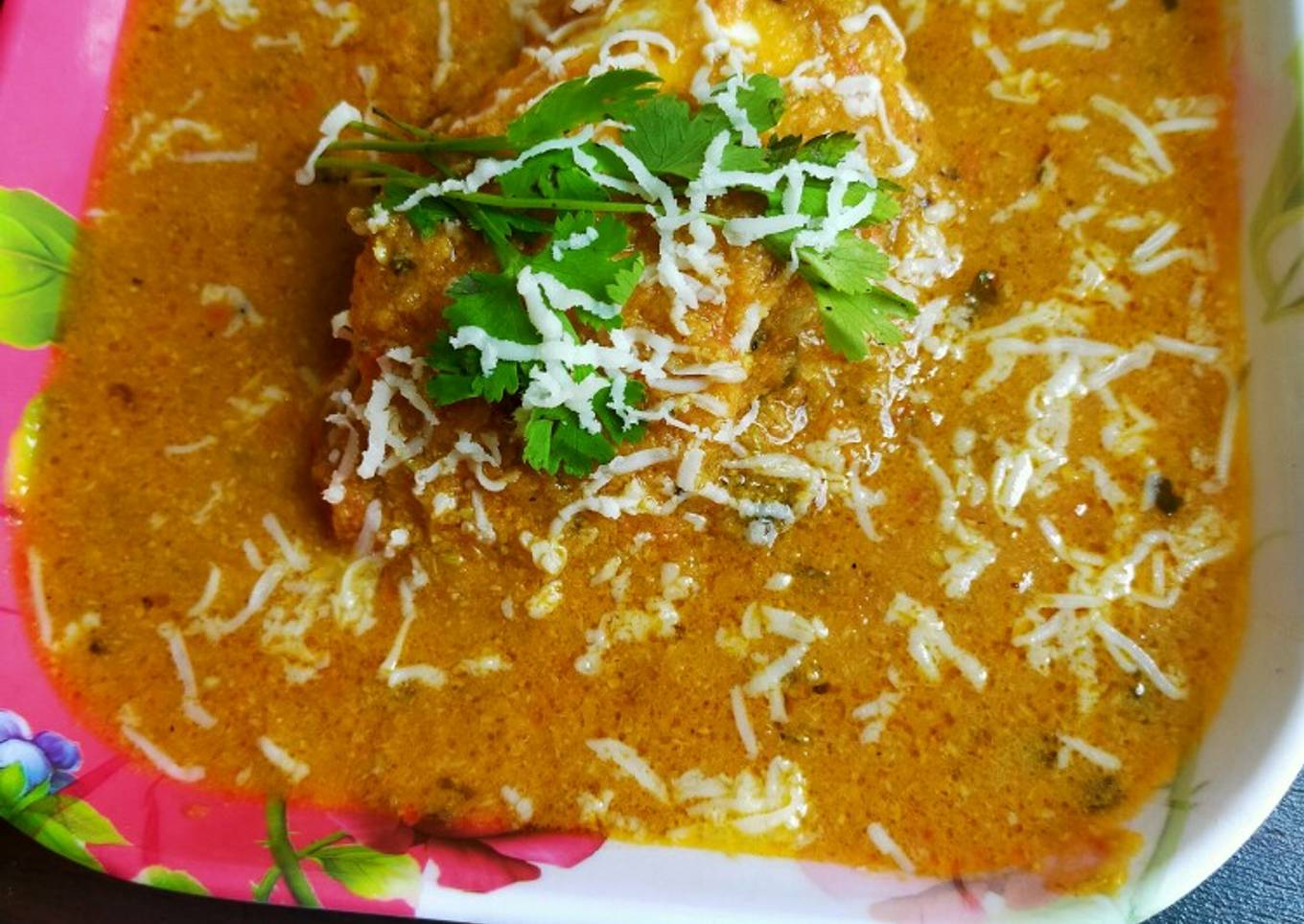 Stuffed cheese slice with paneer in gravy