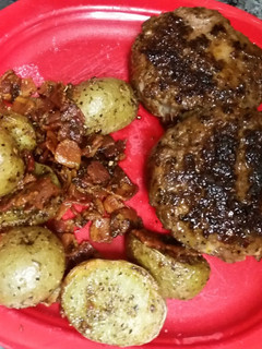 A picture of Baby Potatoes and Bacon.