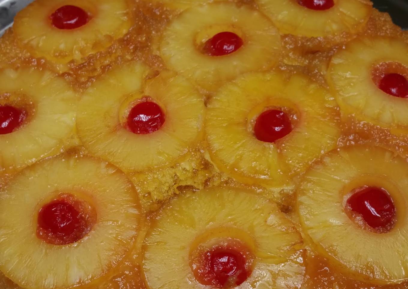 Pineapple cake