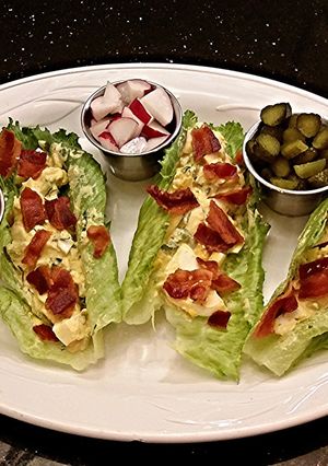 A picture of Egg Salad Lettuce Wraps.
