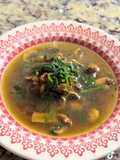 Sopa de champiñones con espinacas