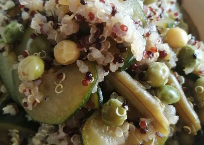 Passaggi a Preparare Preferito Quinoa con pisellini, fagiolini e zucchine