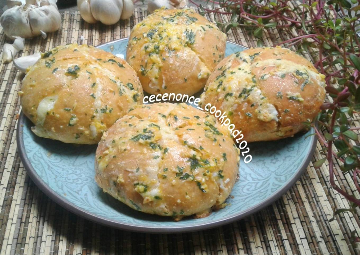 Korean Cheese Garlic Bread
