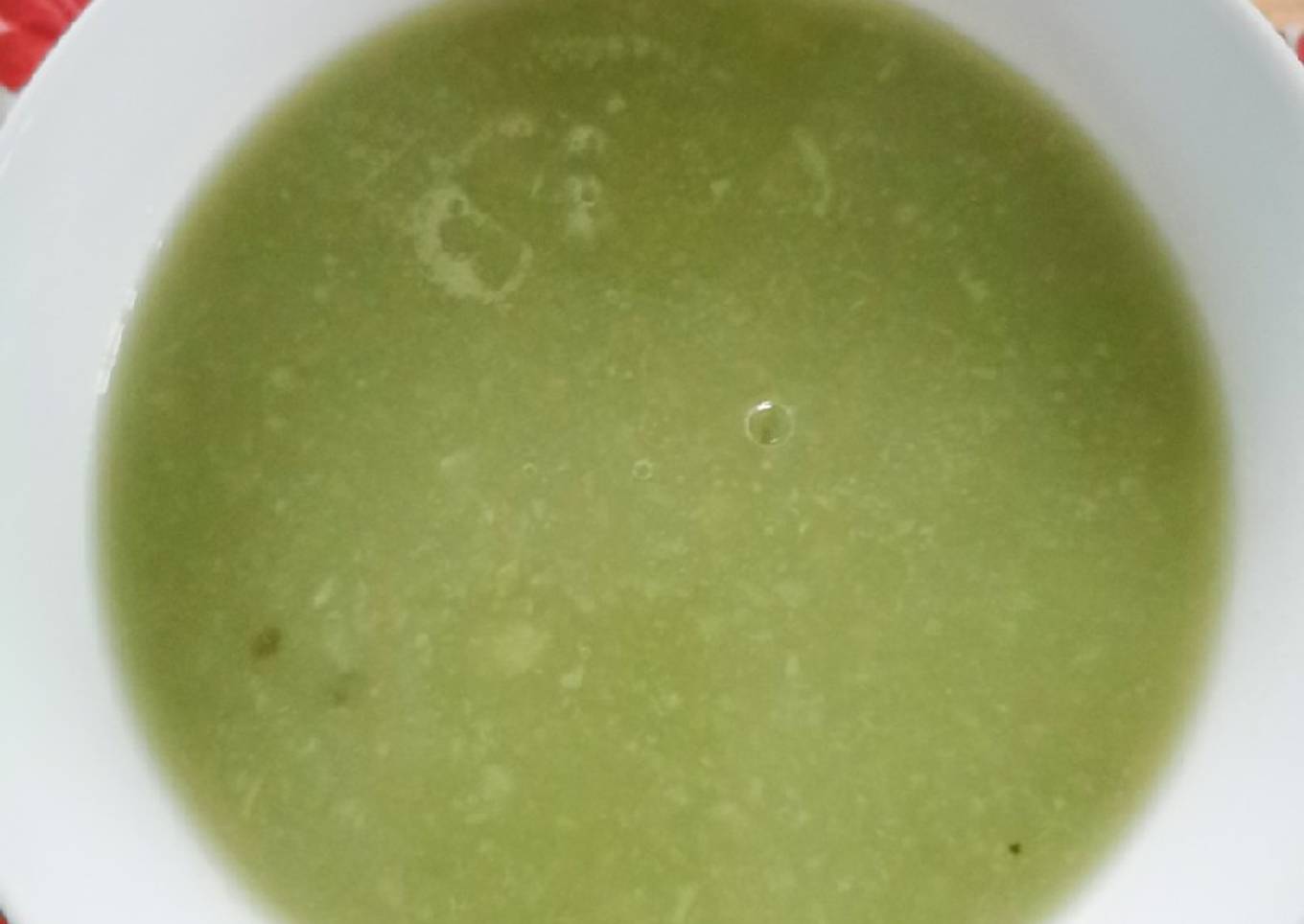 Sopa de chayote al té limón y jengibre