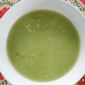 Sopa de chayote al té limón y jengibre