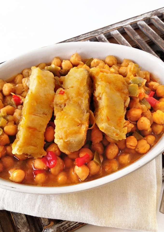 Una foto de Bacalao con garbanzos