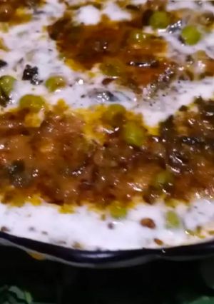 A picture of Methi matar malai.