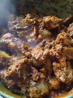 भूना चिकन (bhuna chicken recipe in Hindi) रेसिपी मुख्य फोटो