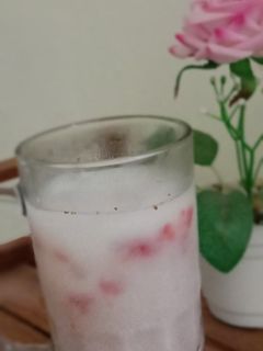 Foto resep Strawberry milk tea