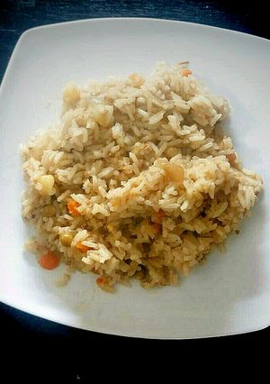 Una foto de Arroz con atún