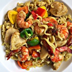 A picture of Seafood/Chicken Noodles Stirfry.