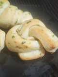 Pan de Ajo en Nudos