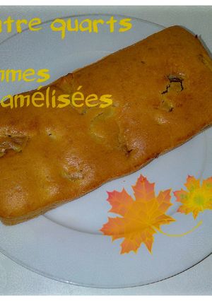 Une photo de Quatre quarts aux pommes caramélisées