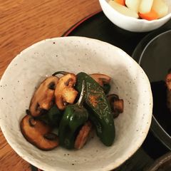A picture of Padron Pepper and Mushroom Kinpira - Japanese #vegan.