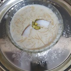A picture of Sheer khurma.