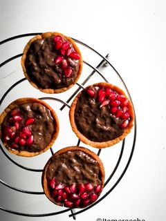 சாக்லேட்  தார்ட் (Chocolate tart recipe in tamil) #skvweek2 செய்முறை முக்கிய புகைப்படம்