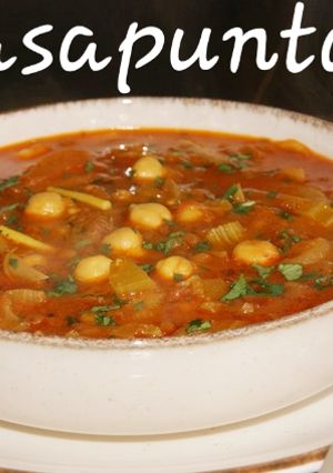 Una foto de Harira, sopa marroquí de legumbres 🍅 🧅🥣