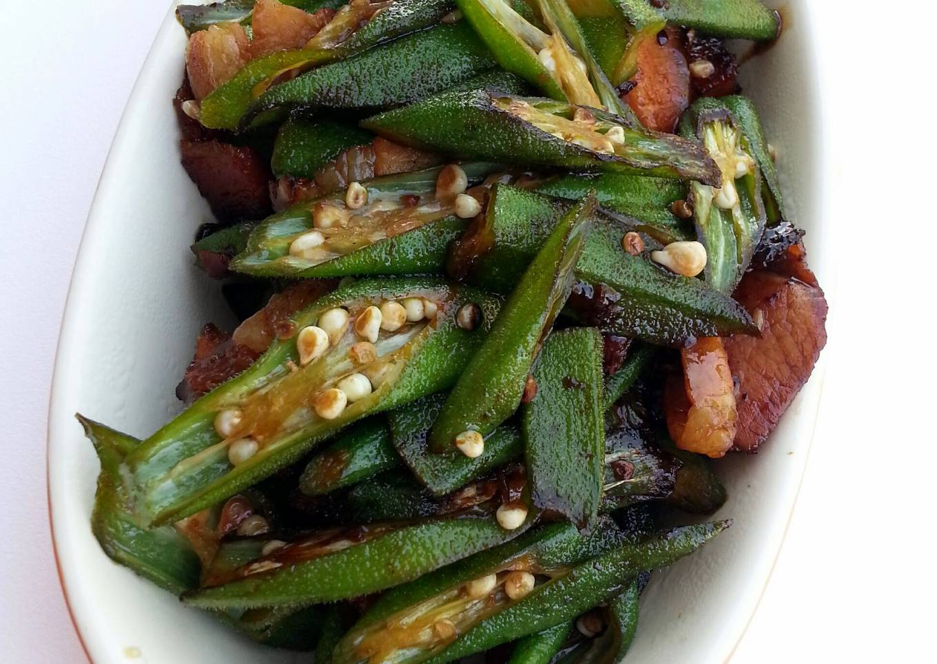 Okra With Roasted Pork