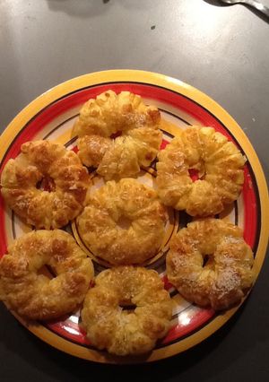 A picture of Pineapple Rings With Coconut.