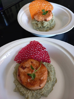 Una foto de Puré de Habas con Salmón a la plancha
