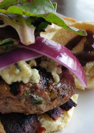 A picture of Juicy Steakhouse Burgers.