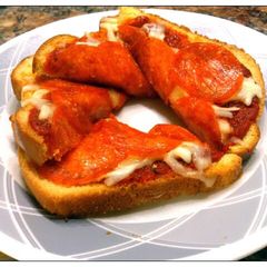 A picture of Moose's Easy Pizza Bread.