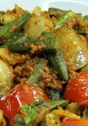 A picture of Bhindi do pyaza.