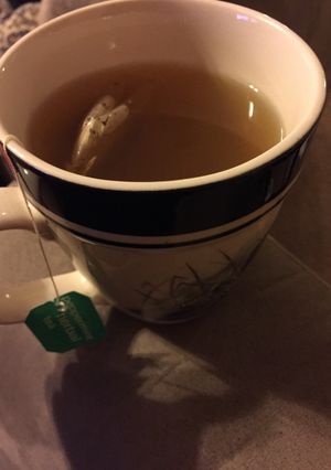 A picture of Peppermint Lime Twist Tea.