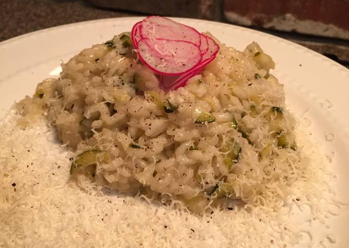 Easiest Way to Prepare Ultimate Zucchini risotto with white wine