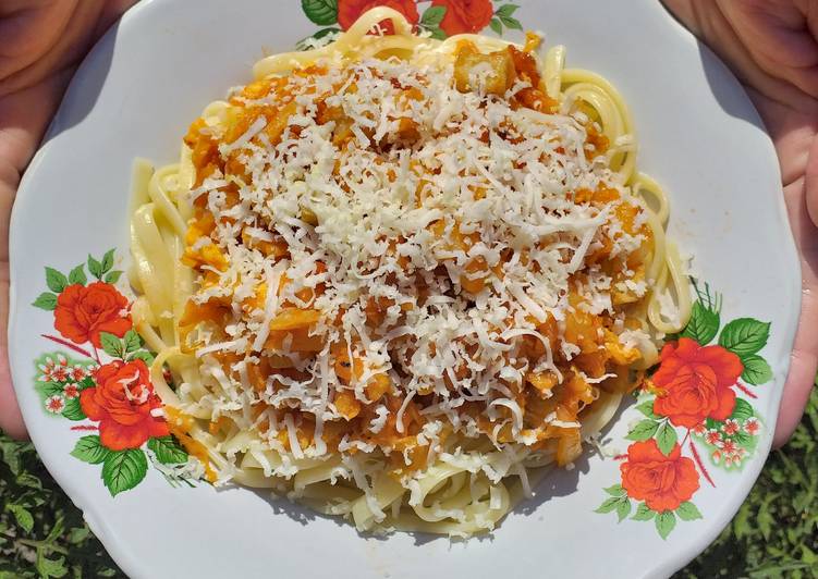 19. Fettuccine Bolognese Ala2