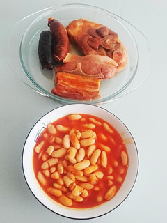 Una foto de Fabada Asturiana