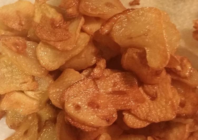 How to Make Homemade Awesome Garlic Chips