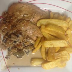 A picture of My Ginger Garlic Chicken Breasts with Mushrooms and a Lovely Creamy Sauce.