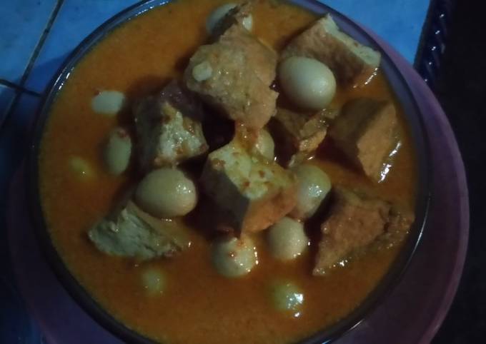 Telur puyuh masak merah