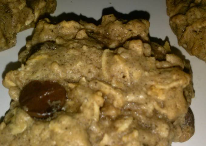 Chocolate chip oatmeal cookies
